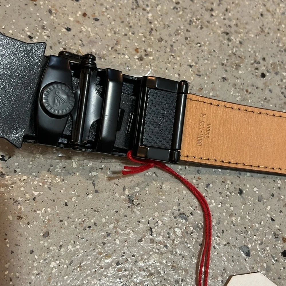 MISSION BELT MORO ITALIAN FULL GRAIN LEATHER ADUSTABLE BELT BROWN BLACK SZ M NEW
